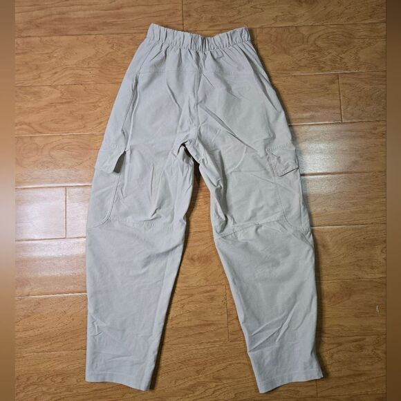 Lululemon Light Utilitech Cargo Pocket High-Rise Pant in Natural Ivory Size 24 - Picture 7 of 12